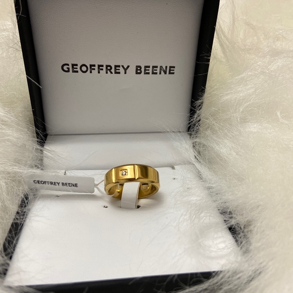 Geoffrey Beene Men's Gold Stainless Steel Ring, with Cubic Zirconia - Picture 1 of 3